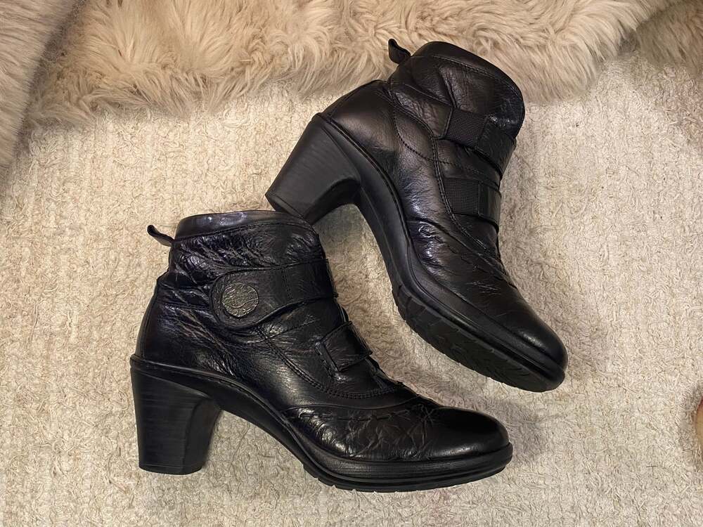 Josef Seibel Black Leather Heeled Ankle Boots